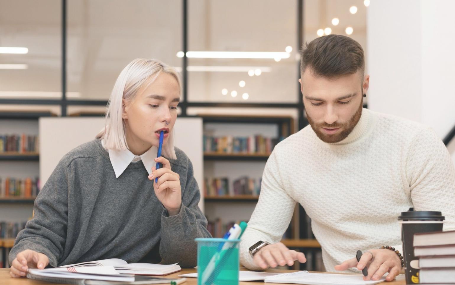 Teamarbeit an Finanzstrategien